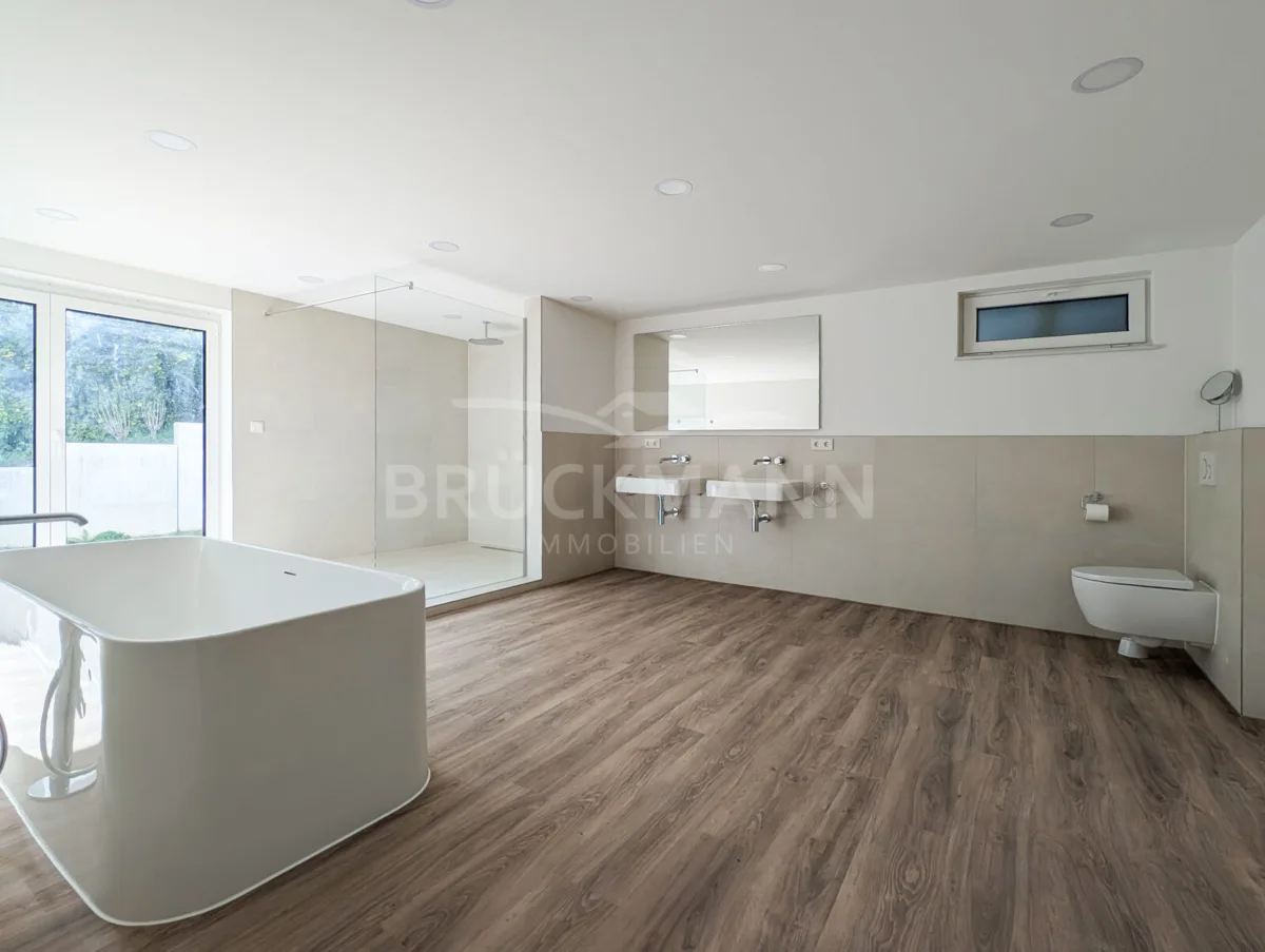 mit Platz für eine Sauna