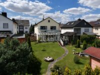 Hausansicht aus dem Garten