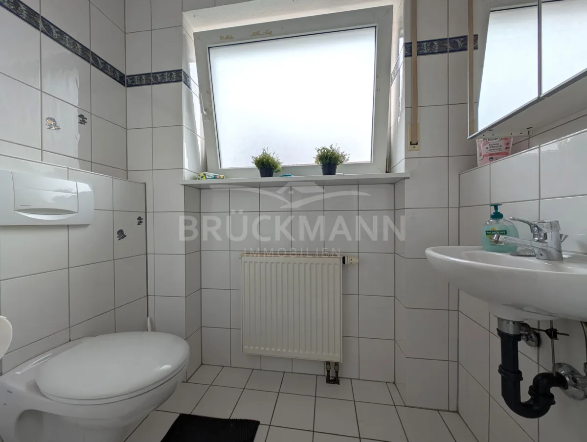 Tageslicht-Gäste-WC separat