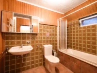 Badezimmer ensuite (UG)