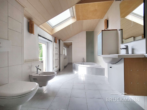 Badezimmer - Lichtdurchflutete Maisonette-Wohnung mit Sonnenterrasse & viel Platz für Ihre Familie!