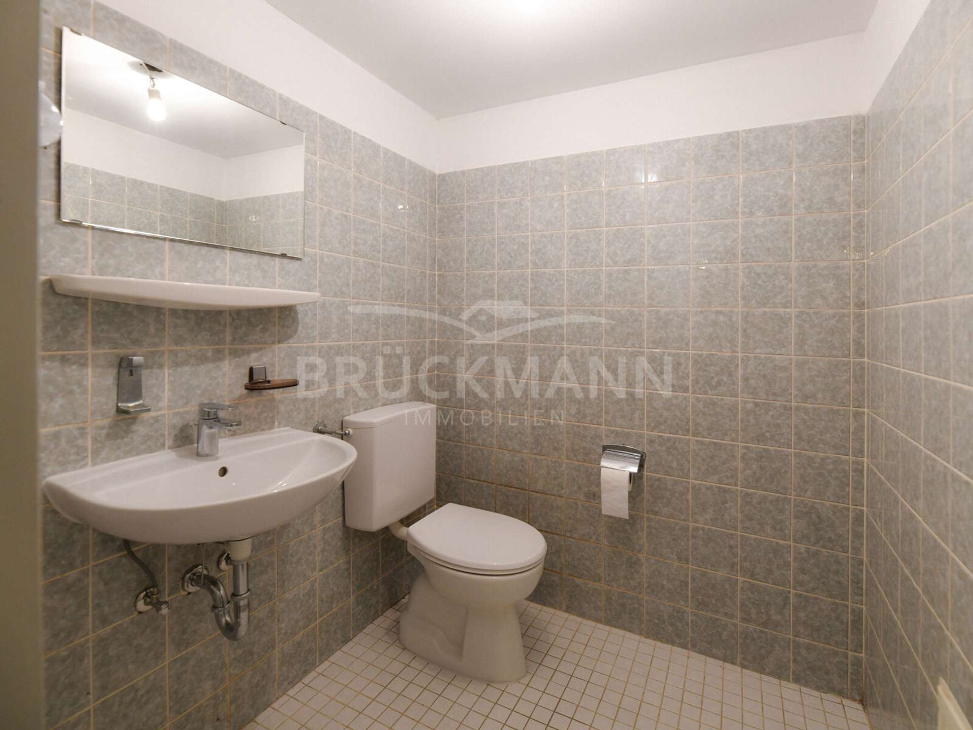 WC (KG)