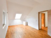 Schlafzimmer 2 (OG)