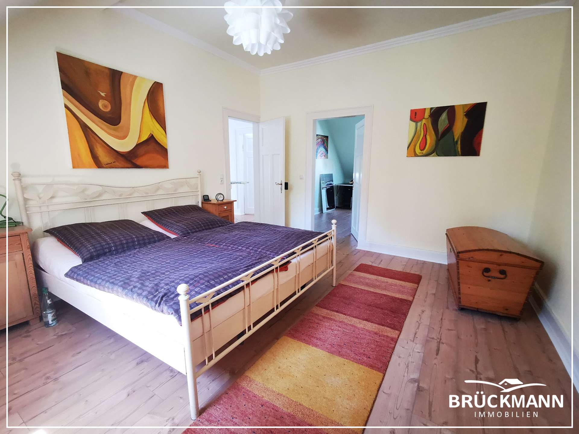 Schlafzimmer 1