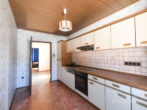 Küche OG (Haus 1) - Keine Lust auf Rasenmähen? Willkommen zuhause in Ortskernlage von Weisenheim/Sand!