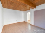 Wohnzimmer (Haus 2) - Keine Lust auf Rasenmähen? Willkommen zuhause in Ortskernlage von Weisenheim/Sand!