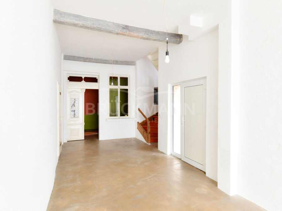 Hauseingang / Diele / Garderobe (EG)