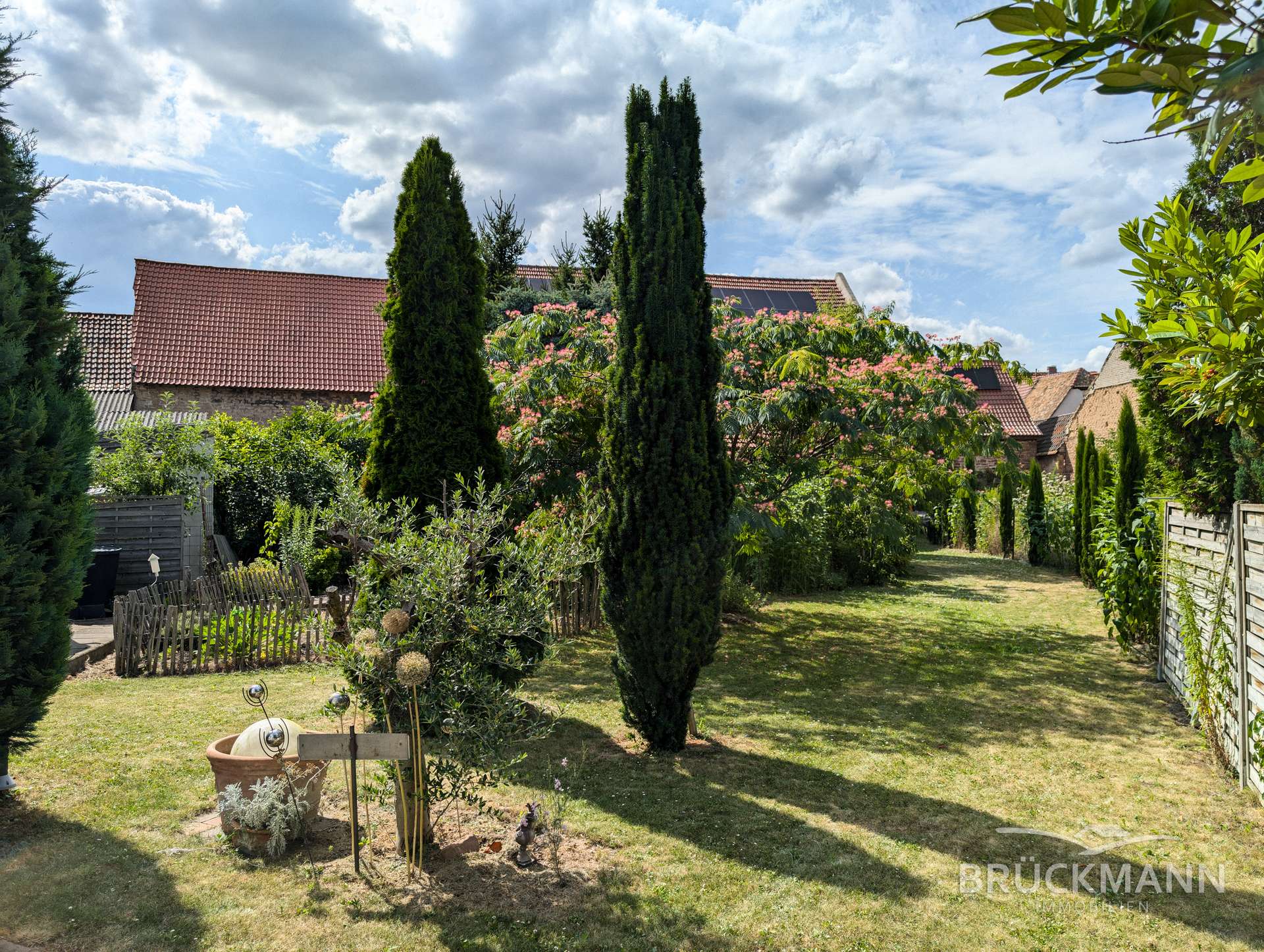 kleiner toskanischer Garten