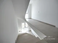 helles, gepflegtes Treppenhaus