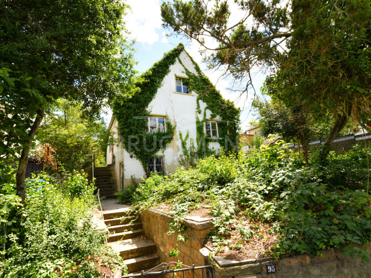 Hausansicht Straße