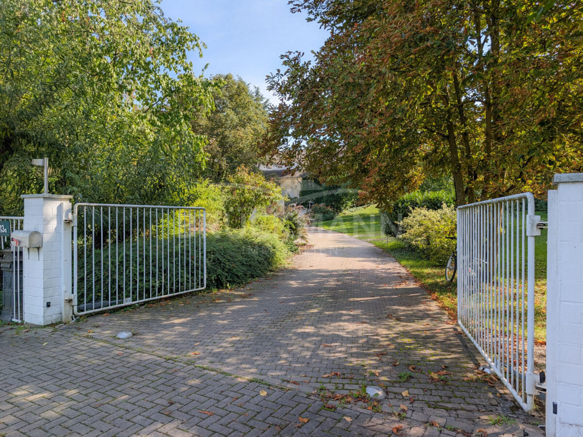 Das Tor zum Anwesen