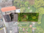Draufsicht Grundstück - Sandstein, Scheune, Panoramablick vom Garten: Familienhaus mit Geschichte und Weitblick!