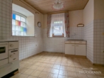 Küche - Sandstein, Scheune, Panoramablick vom Garten: Familienhaus mit Geschichte und Weitblick!