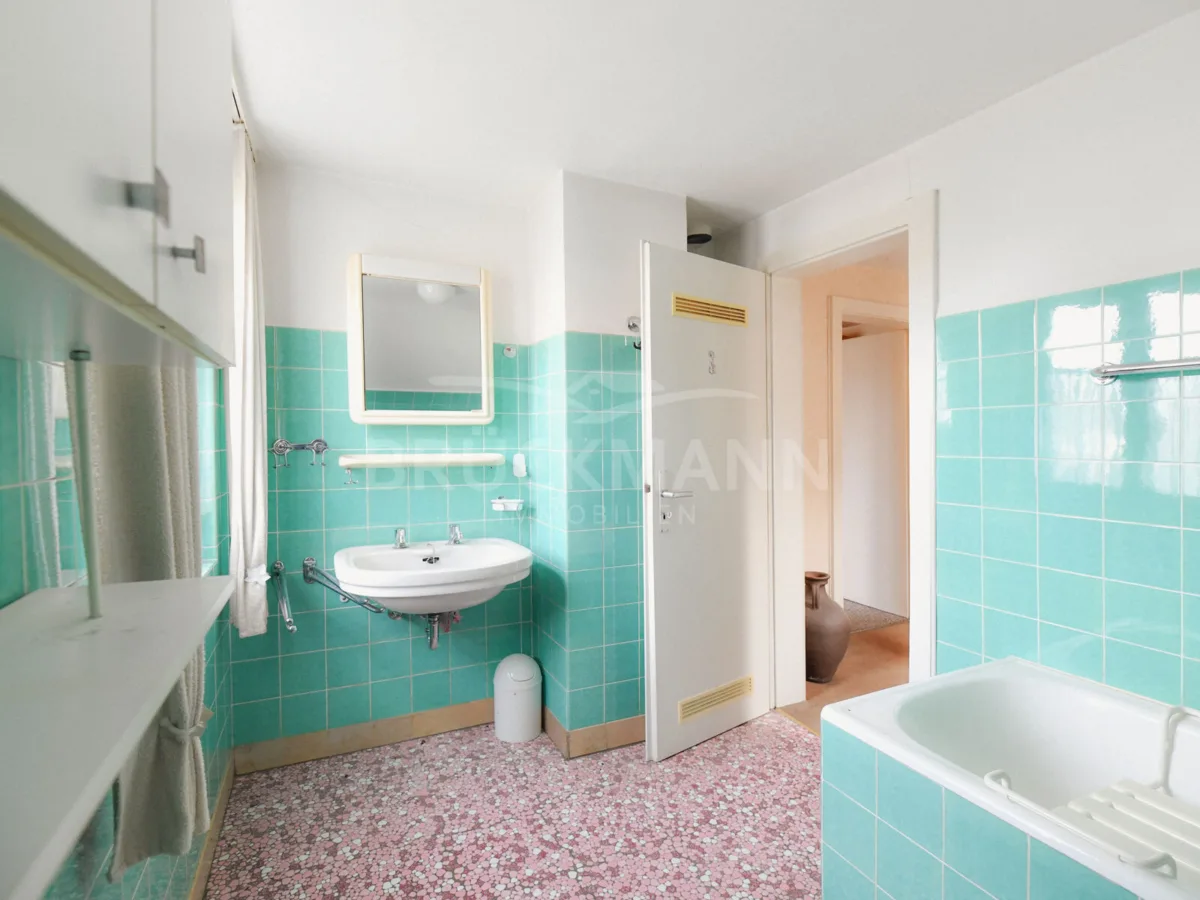 Tageslicht Badezimmer (OG)