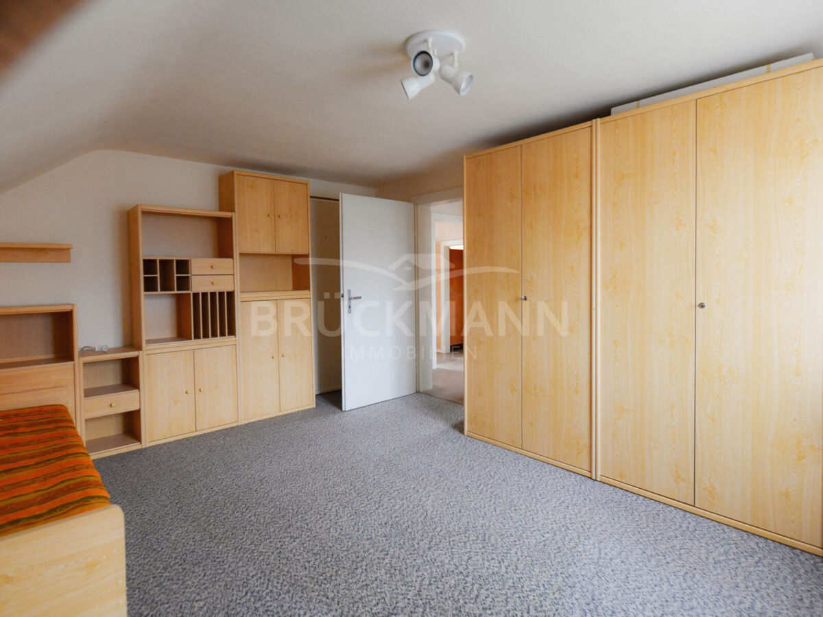 Zimmer 3 (OG)
