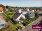 Blick nach Nordost - Hanglage mit Ausblick: EFH mit Potenzial und Perspektive in sehr guter Lage von Grünstadt