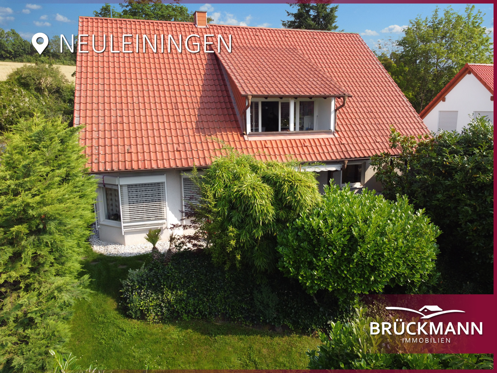 Hochwertig ausgestattetes EFH mit schützender Eingrünung & traumhafter Aussicht in die Rheinebene!, 67271 Neuleiningen, Einfamilienhaus
