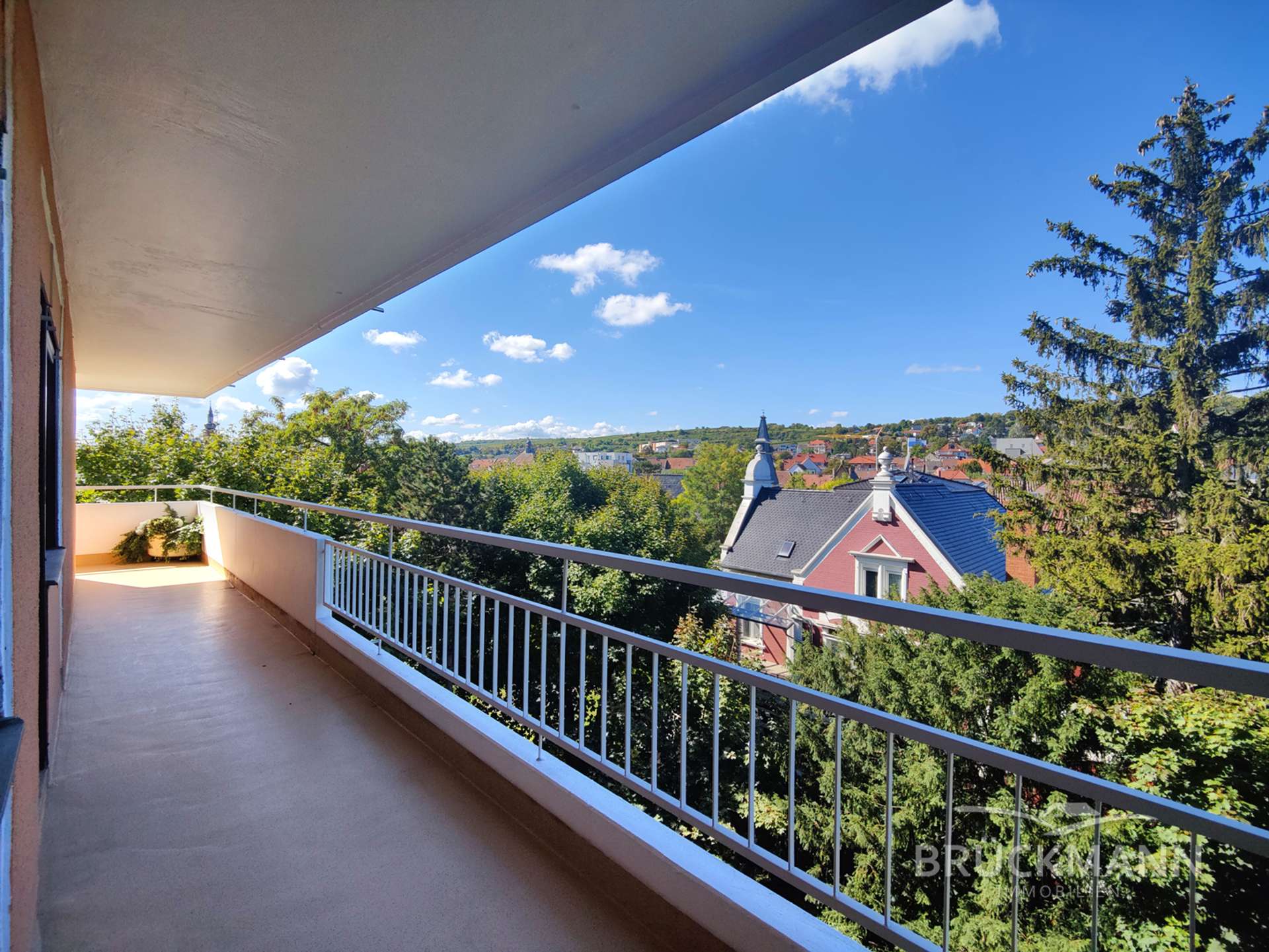 Balkon (west)