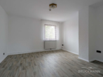 Zimmer 2 (OG) - Gemütliche 3-ZKB-Maisonette-Wohnung mit idyllischem Innenhof im Pfälzerdorf Obersülzen