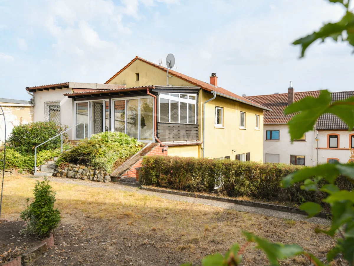 Garten über Hof & Wintergarten begehbar