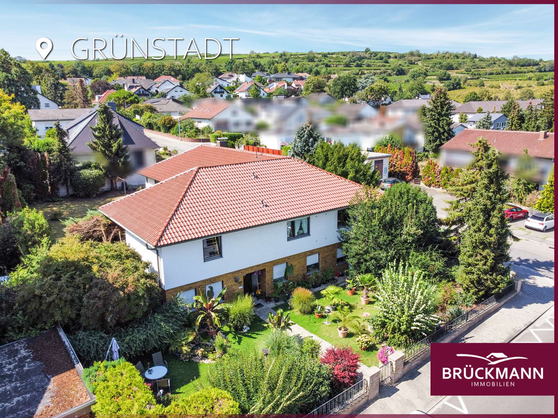 Gute Lage, schöner Garten: L-förmiger Bungalow in Massivbauweise auf großzügigem Grundstück!, 67269 Grünstadt, Einfamilienhaus