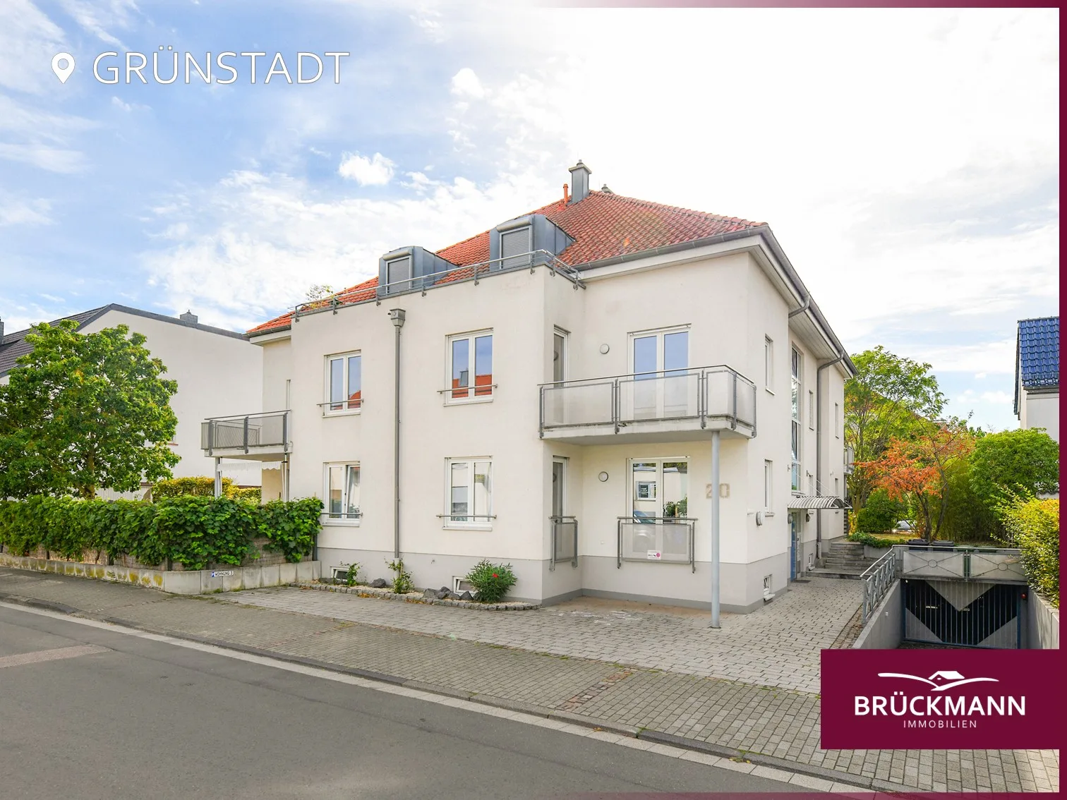 Top Innenstadtlage: Großzügige 2-ZKB mit gleich zwei Balkonen und Tiefgaragenplatz!, 67269 Grünstadt, Etagenwohnung