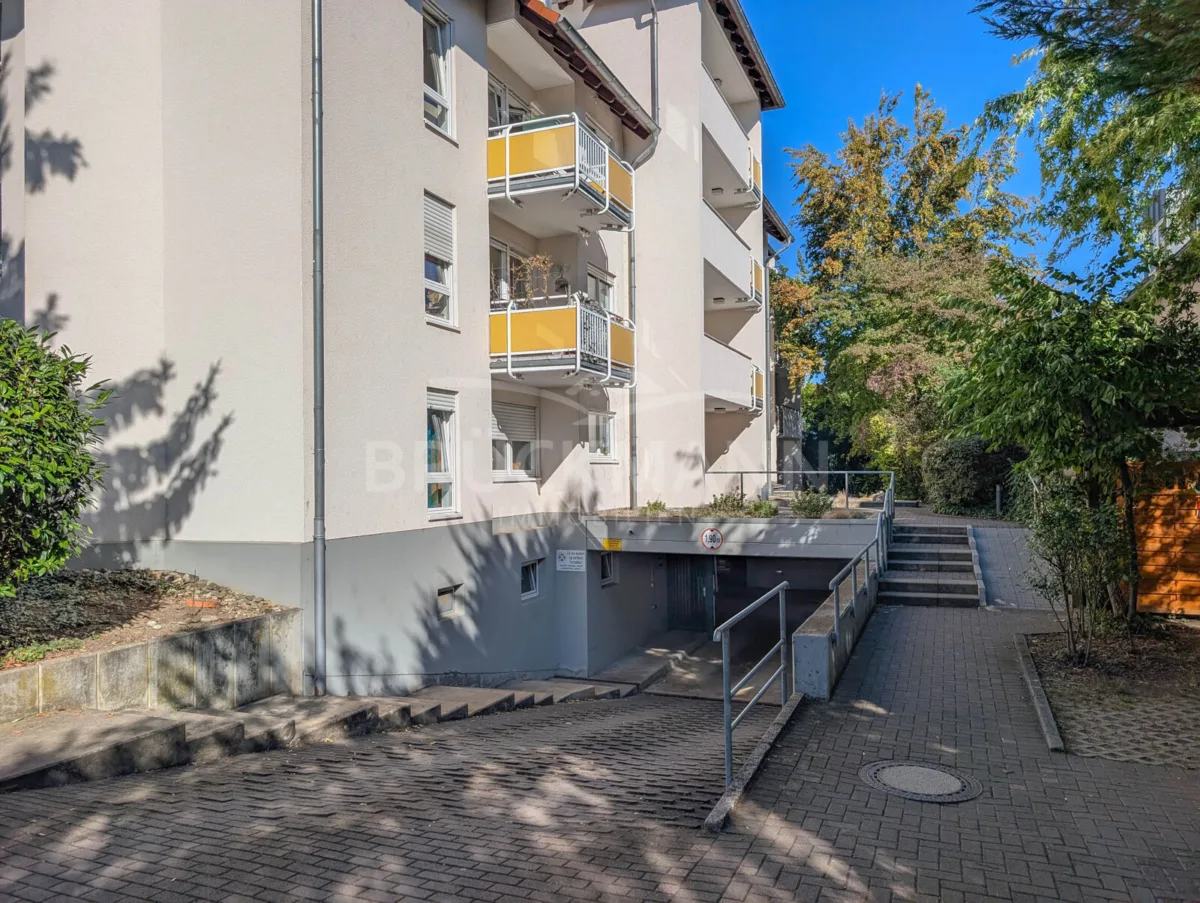 Weg zum Hauseingang