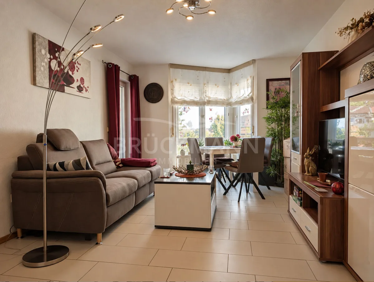 Wohnzimmer mit Zugang zur Loggia