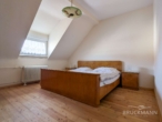 Zimmer 3 (OG) - 4 Schlafzimmer, wenig Kompromisse: Stadthaus aus der Gründerzeit inmitten von Grünstadt!
