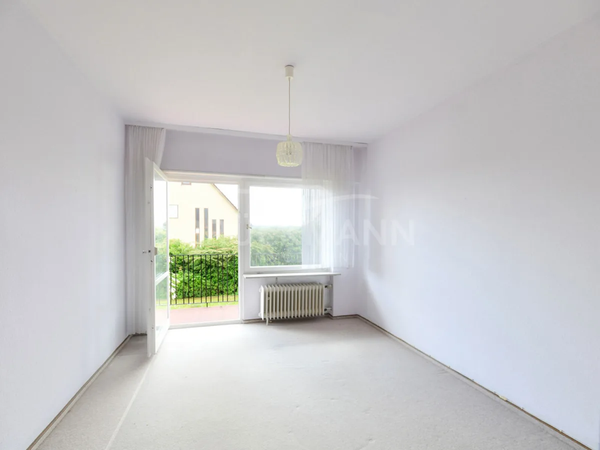 Zimmer 2 mit Balkonzugang