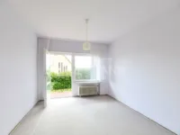 Zimmer 2 mit Balkonzugang