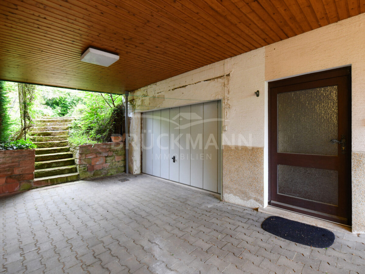 Carport & Garage