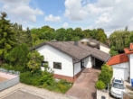Luft-Perspektive - Grün & zentral: Freistehendes Einfamilienhaus mit großem Garten und kurzen Fußwegen zum Alltag
