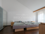 Schlafzimmer (EG)