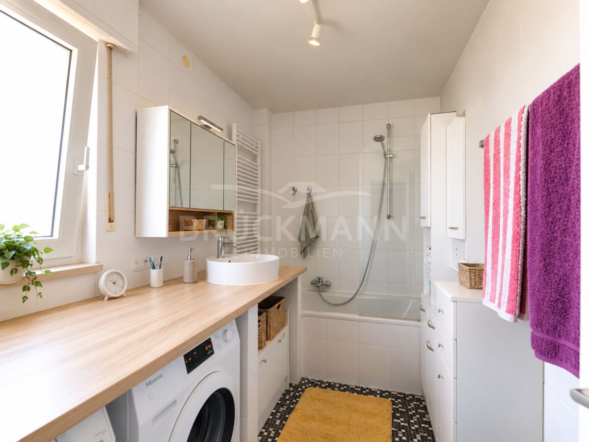 Badezimmer (1.OG)