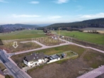 Luft-Perspektive - Schönes, erschlossenes Baugrundstück (687 m²) im Neubaugebiet „Am Ringelsberg“ Hertlingshausen!