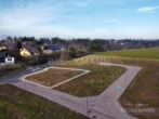 Luft-Perspektive - Schönes, erschlossenes Baugrundstück (687 m²) im Neubaugebiet „Am Ringelsberg“ Hertlingshausen!