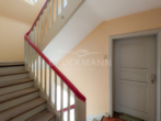 Treppenhaus 3A (1.OG) - Kapitalanlage mit Potenzial: 7-Parteien-Mehrfamilienhaus zum attraktiven Einstiegspreis (Erbpacht)