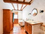 Badezimmer (OG) - Wohnhaus mit 4 Parteien-Hof und Weindorf-Atmosphäre