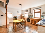 Küche - Wohnhaus mit 4 Parteien-Hof und Weindorf-Atmosphäre