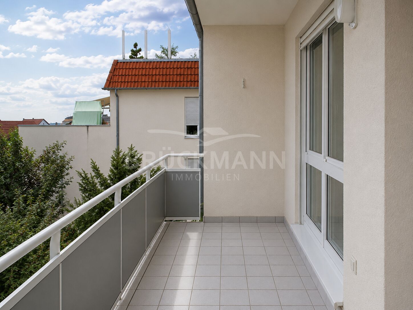 Ost-Balkon mit Morgensonne
