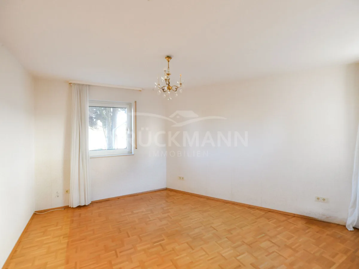 Zimmer 4 (UG)